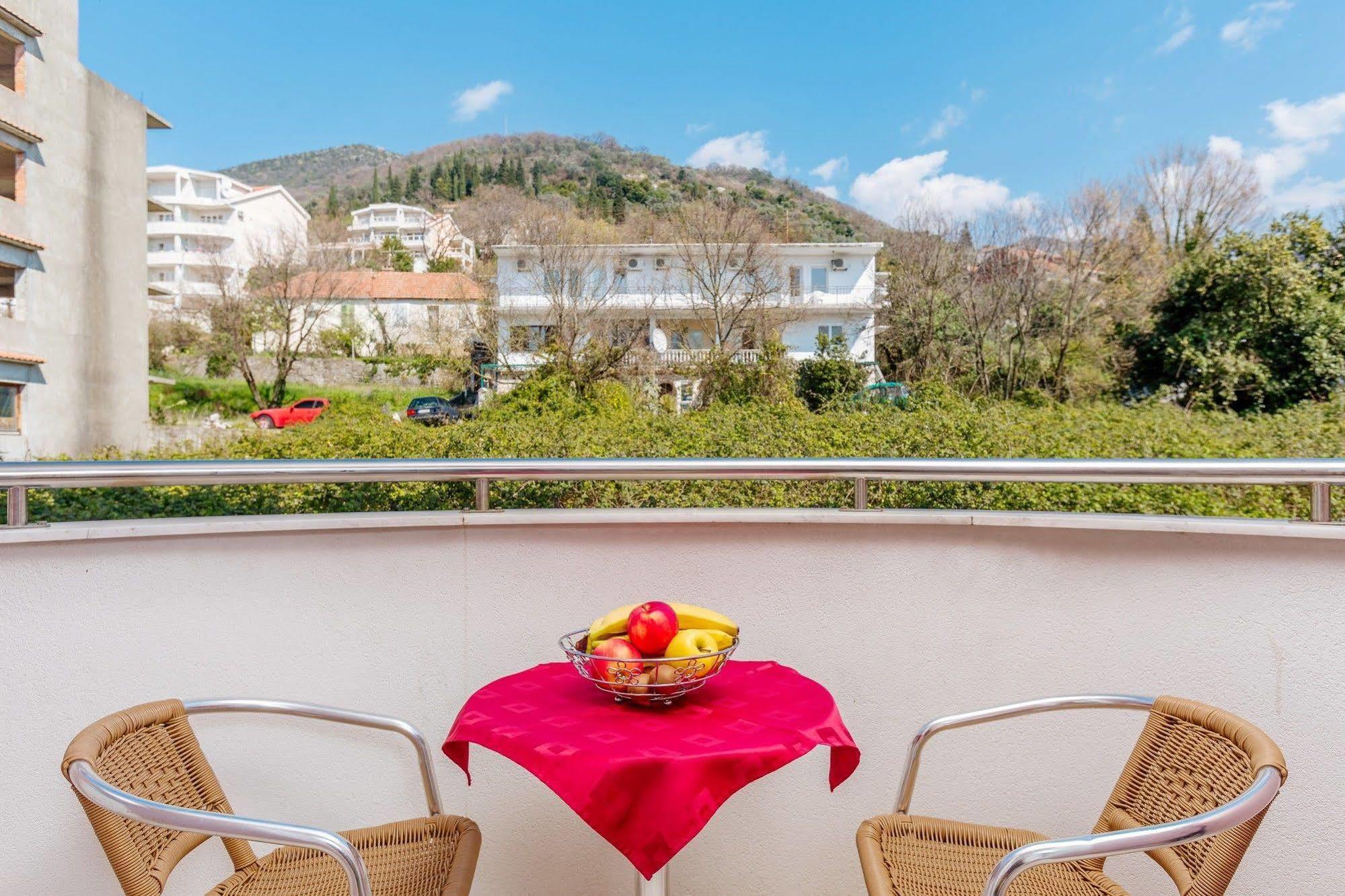 Perper Hotel Donja Lastva Zewnętrze zdjęcie